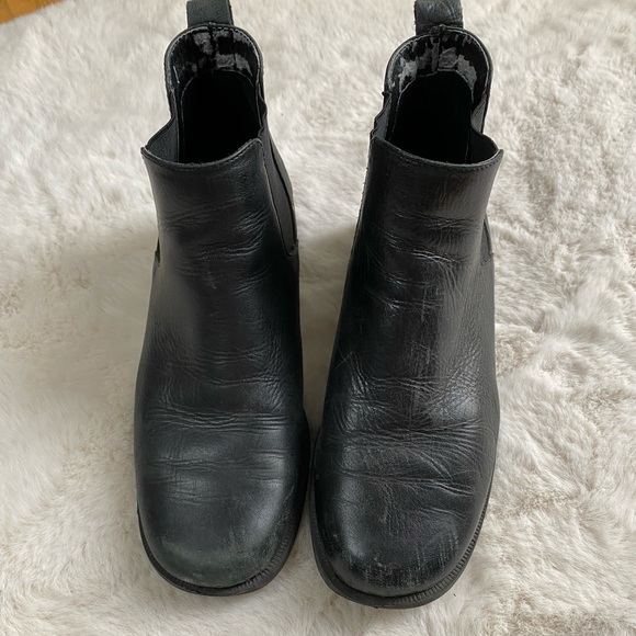 Vintage Leather Chunky Boots - Picture 2 of 3